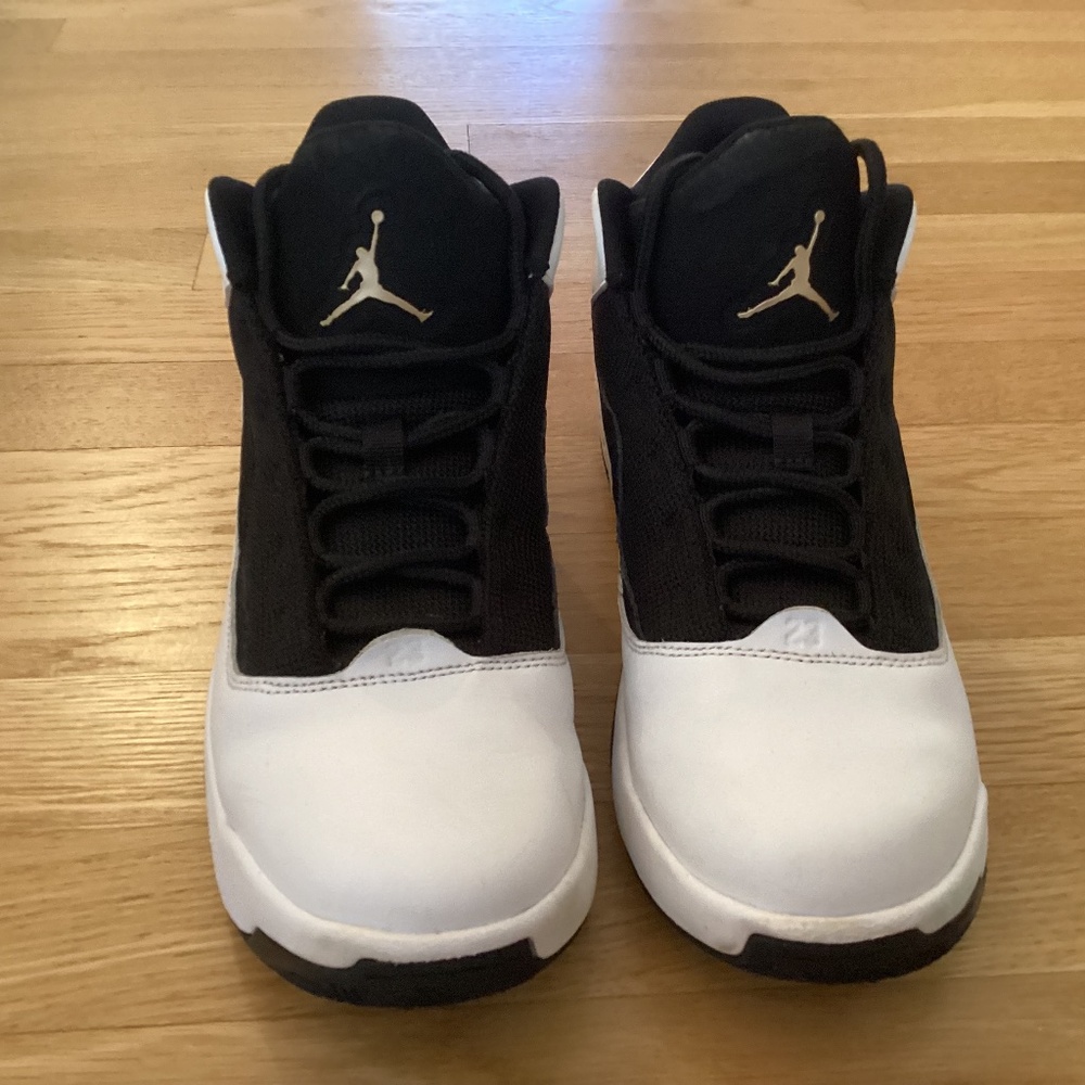 Like New, Kids Jordan Basketball Shoes Size 6.5